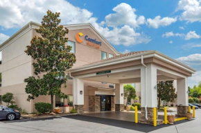 Comfort Suites